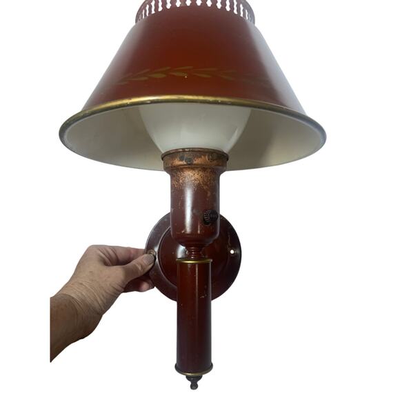 Vintage Toleware Torch Wall Light Red Gold Colonial Style French MCM 50s 60s - Picture 1 of 10